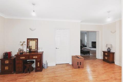 3 bedroom flat for sale, Bayswater, London W2