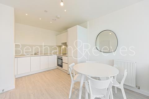 1 bedroom apartment to rent, Cranton Avenue, Hayes UB3