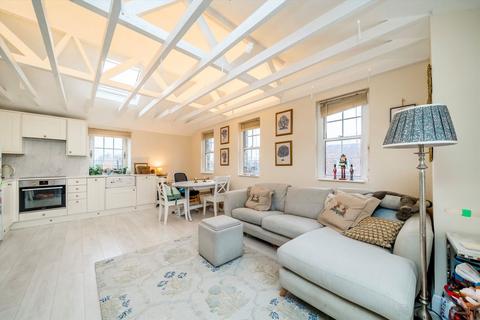 2 bedroom flat to rent, Burlington Lane, London W4