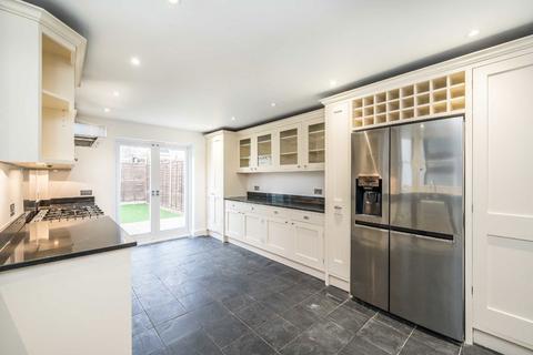 5 bedroom house to rent, Hambalt Road, London SW4