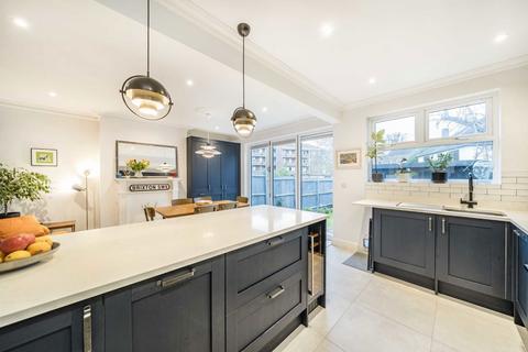4 bedroom semi-detached house for sale, Conifer Gardens, London SW16