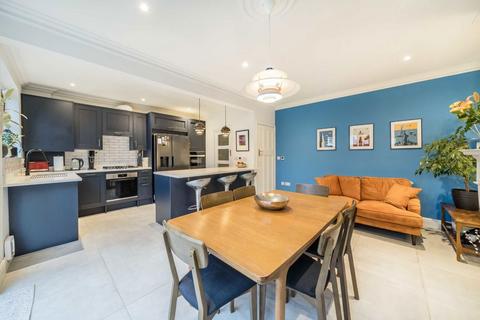4 bedroom semi-detached house for sale, Conifer Gardens, London SW16