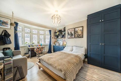 4 bedroom semi-detached house for sale, Conifer Gardens, London SW16