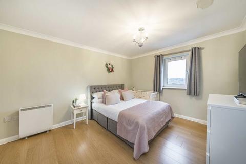 2 bedroom flat to rent, London Road, London SW16