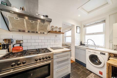 1 bedroom flat to rent, Lewin Road, London SW16