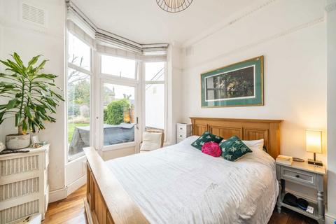 1 bedroom flat to rent, Lewin Road, London SW16