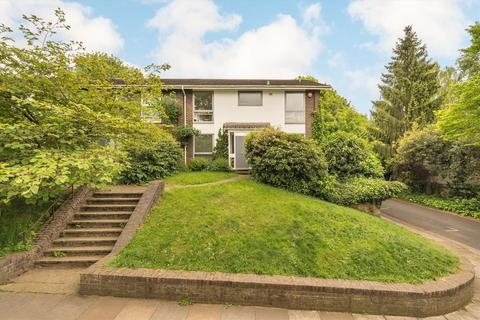 5 bedroom house to rent, Broadlands Close, London N6