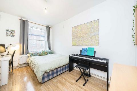 3 bedroom flat for sale, Falmouth Road, London SE1