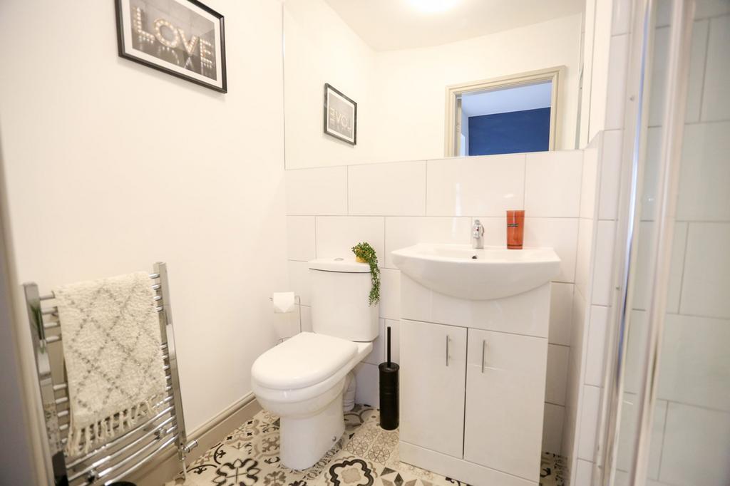 En Suite Shower Room