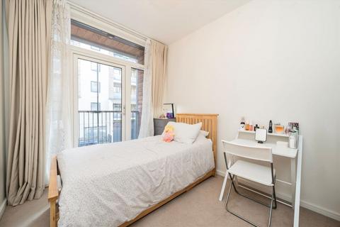 3 bedroom flat for sale, Palmerston Road, London W3