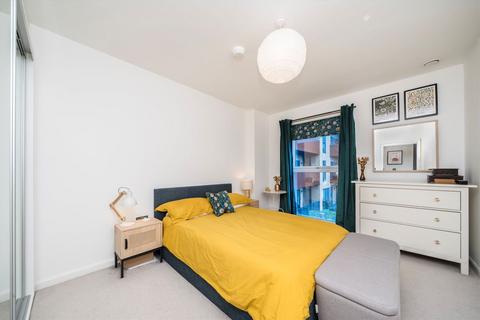 1 bedroom flat for sale, East Acton Lane, London W3