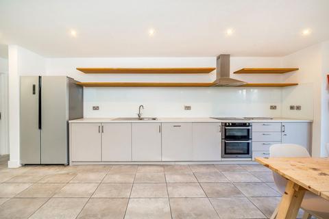7 bedroom house for sale, Lowfield Road, London W3