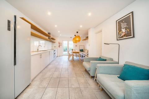 7 bedroom house for sale, Lowfield Road, London W3