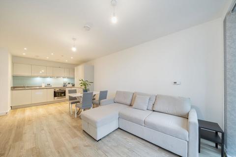 2 bedroom flat for sale, Lakeside Drive, London NW10