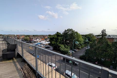 2 bedroom flat to rent, Shirley Road, Southampton SO15