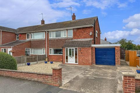 3 bedroom semi-detached house for sale - Queen Street, Balderton, Newark