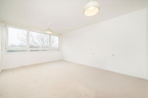 1 bedroom flat to rent, Augustus Close, Brentford TW8