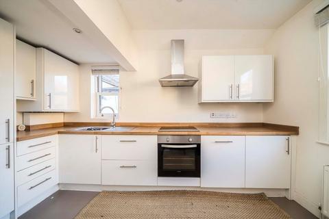 2 bedroom flat to rent, Glebe Street, London W4