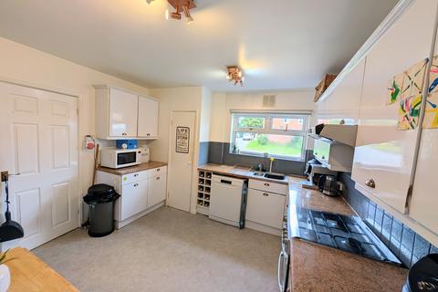 4 bedroom maisonette for sale, Lowedges Road, Sheffield S8
