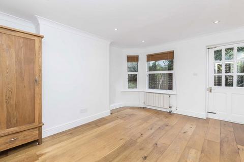 2 bedroom flat to rent, Saltram Crescent, Maida Vale W9