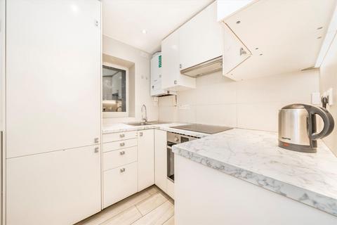 2 bedroom flat to rent, Saltram Crescent, Maida Vale W9