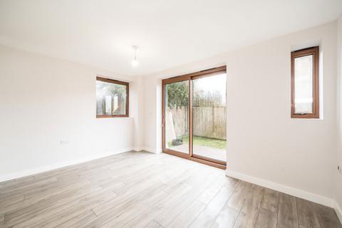 2 bedroom maisonette for sale, Russell Road, Mitcham CR4