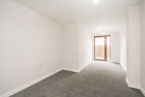2 bedroom maisonette for sale, Russell Road, Mitcham CR4