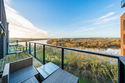 2 bedroom flat for sale - Shearwater Drive, London NW9