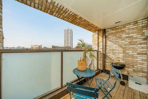 2 bedroom flat for sale, Vicars Road, London NW5