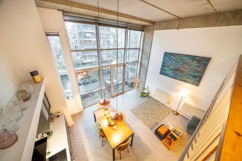 2 bedroom flat for sale - Kingsland Road, London E8