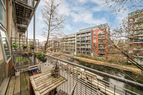 2 bedroom flat for sale, Kingsland Road, London E8
