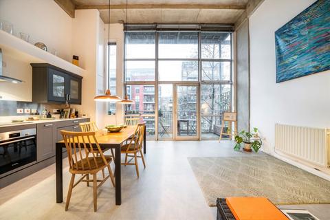 2 bedroom flat for sale, Kingsland Road, London E8