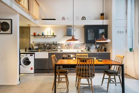 2 bedroom flat for sale, Kingsland Road, London E8