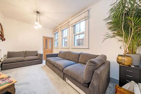 2 bedroom flat for sale, Strode Road, London NW10