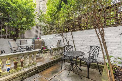 2 bedroom flat to rent, Winchester Street, London SW1V