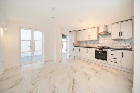 1 bedroom flat to rent, Churton Place, London SW1V