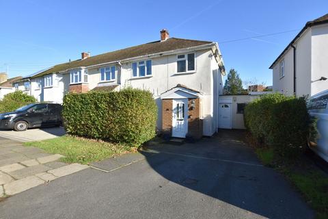 3 bedroom end of terrace house for sale - Cripley Road, Farnborough GU14