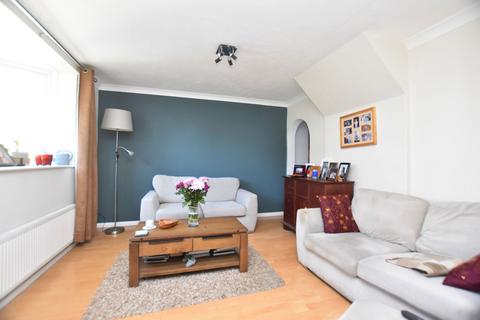 3 bedroom end of terrace house for sale, Cripley Road, Farnborough GU14
