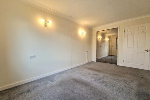 undefined, Galsworthy Road, Kingston Upon Thames KT2