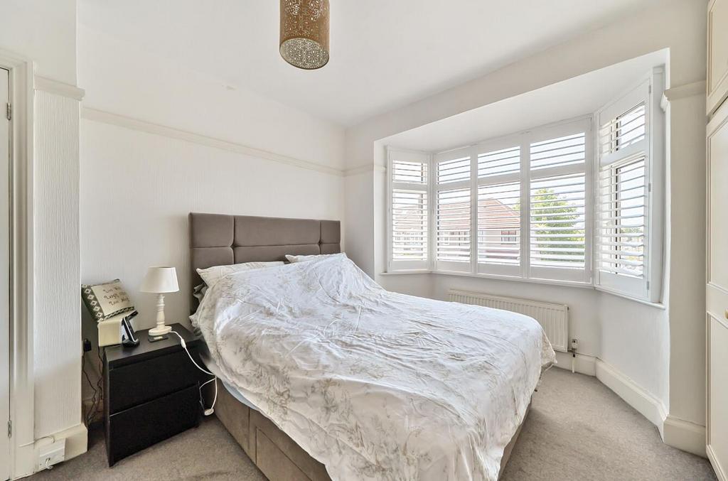 Bedroom 1a.jpg