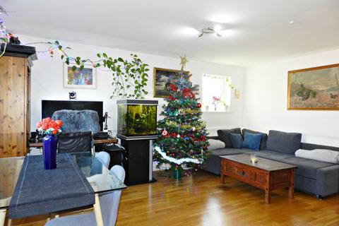 2 bedroom flat for sale, Gladbeck Way, Enfield EN2