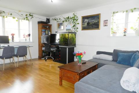 2 bedroom flat for sale, Gladbeck Way, Enfield EN2