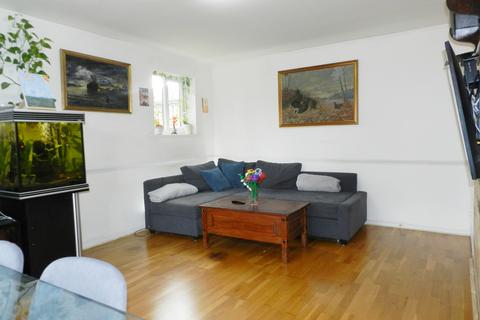 2 bedroom flat for sale, Gladbeck Way, Enfield EN2