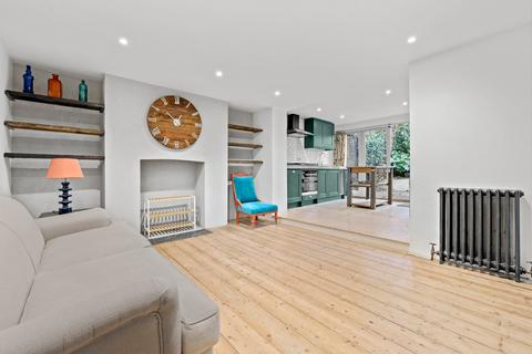 2 bedroom flat to rent, Albion Drive, London
