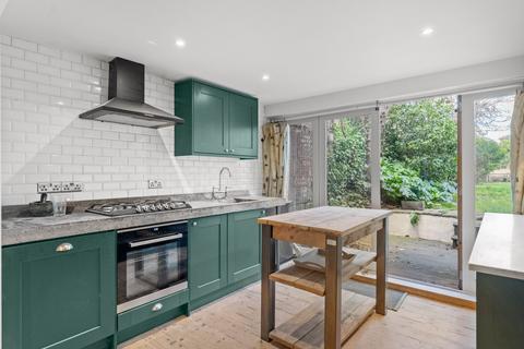 2 bedroom flat to rent, Albion Drive, London