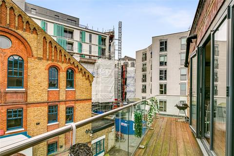 2 bedroom flat to rent, Chapel Yard, London