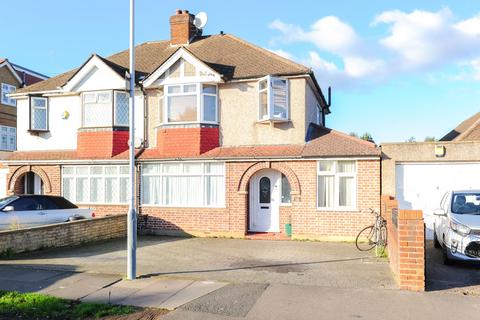 4 bedroom semi-detached house for sale, Jubilee Drive, Ruislip, HA4