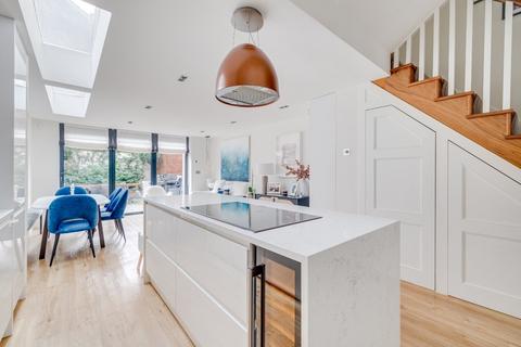 undefined, Hannell Road, Fulham, London