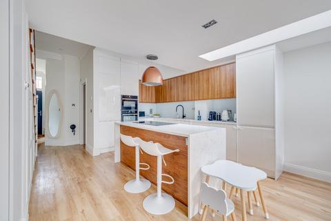 undefined, Hannell Road, Fulham, London