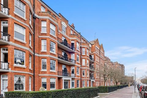 2 bedroom flat to rent, Albany Mansions, Albert Bridge Road, London